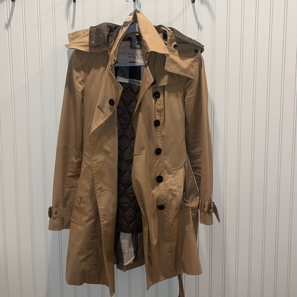 Burberry Tan Trench Coat with Brown Lining